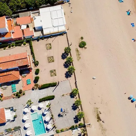 Beachfront Village Мальграт-де-Мар