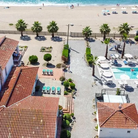 度假居 Beachfront Village 马尔格莱特德玛