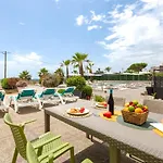 בית נופש Beachfront Village מלגרט דה מאר